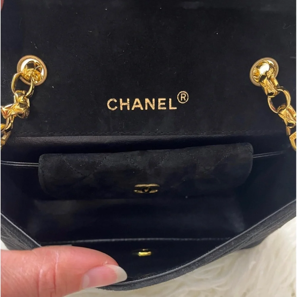 🚫SOLD🚫 Chanel Diana Limited Edition Classic Bijoux Chain matching card wallet - Picture 9 of 10